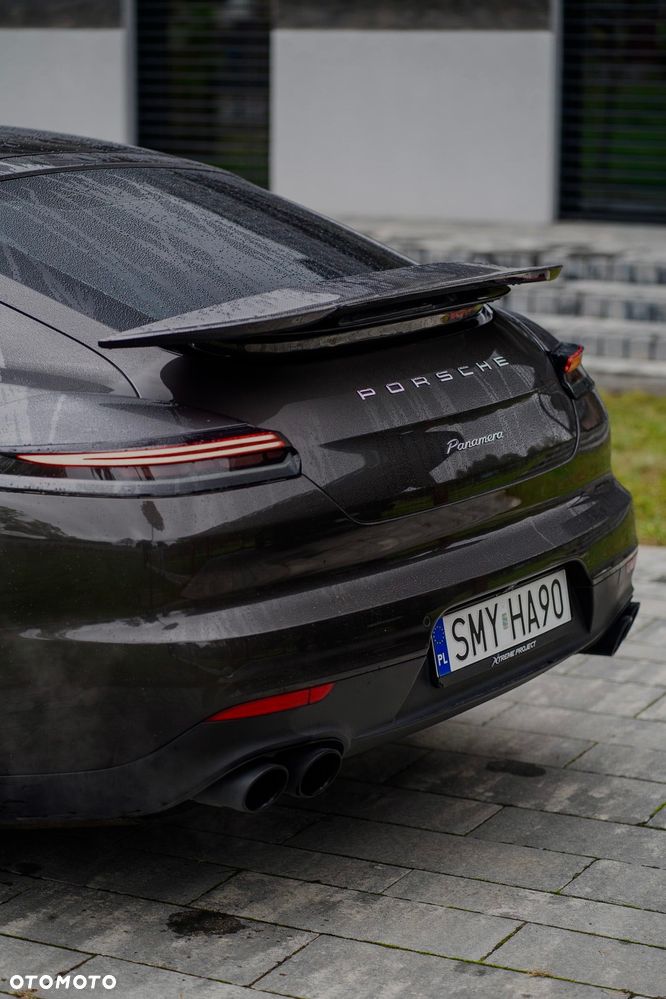 Porsche Panamera PDK - 19