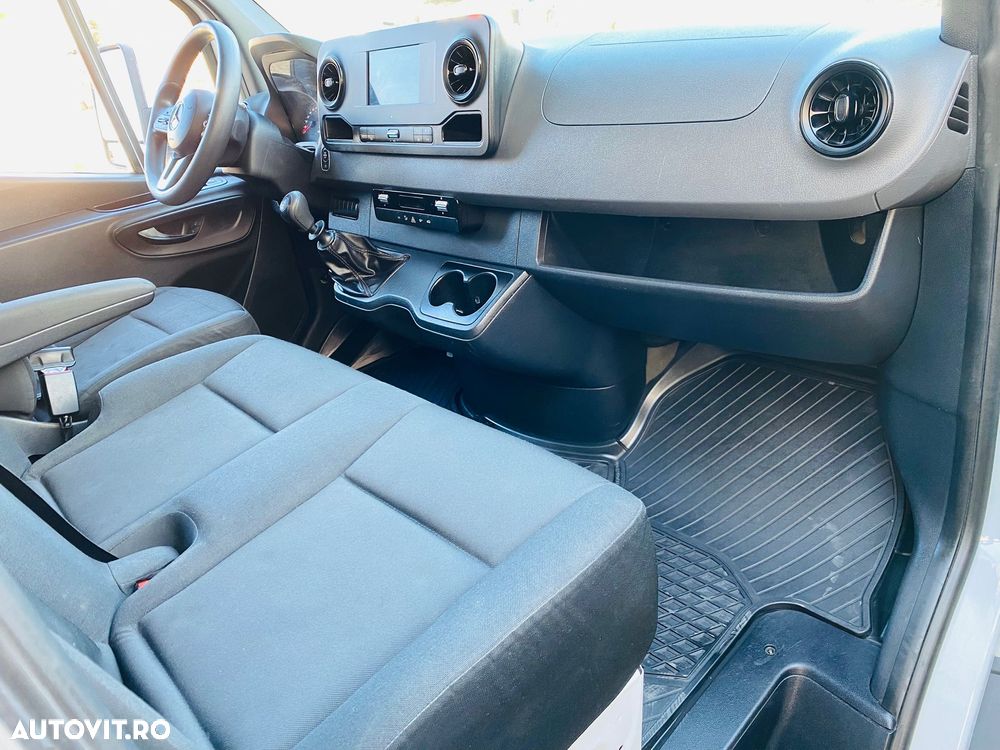 Mercedes-Benz 316 - 9