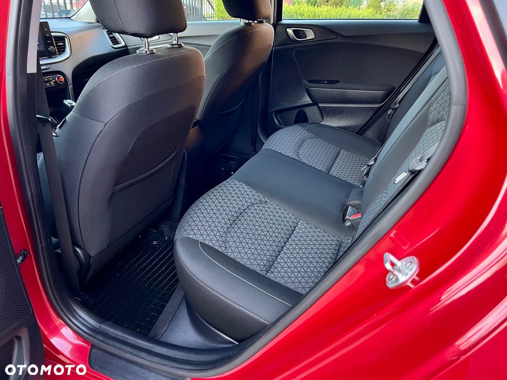 Kia Ceed 1.6 CRDi SCR M - 10