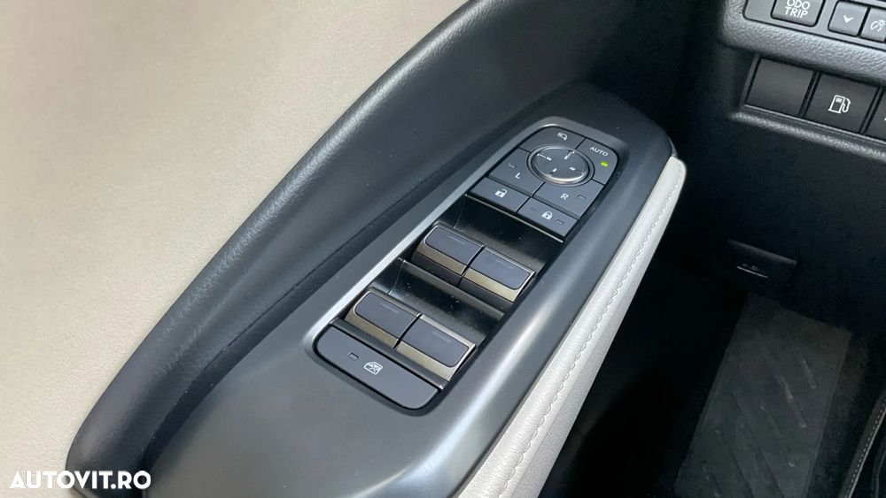 Lexus LBX 1.5 HEV 4x2 CVT Elegant - 18