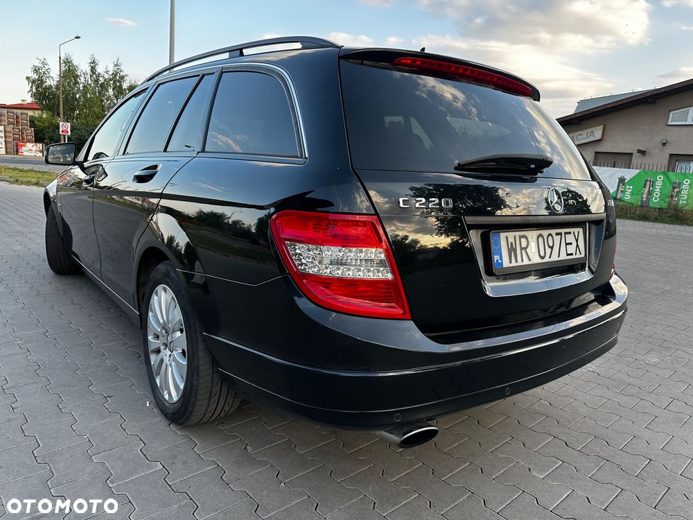 Mercedes-Benz Klasa C 220 CDI DPF Automatik BlueEFFICIENCY Elegance - 13
