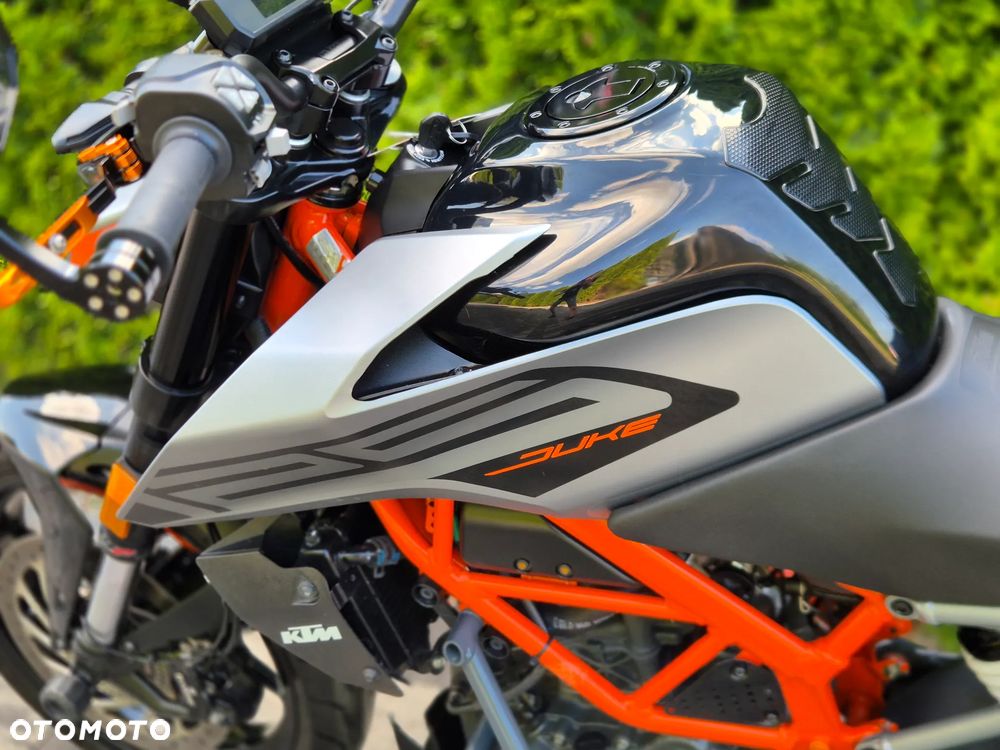 KTM Duke 125 - 23