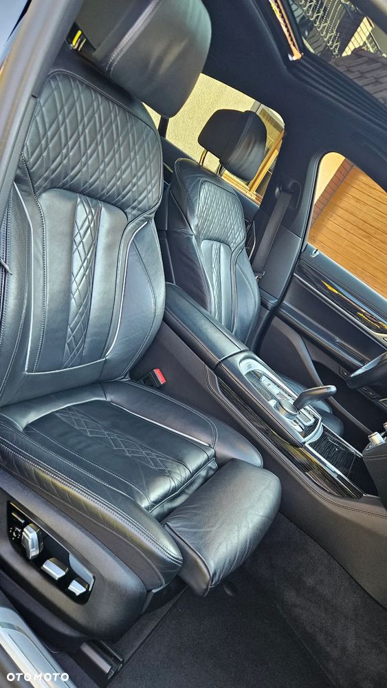 BMW Seria 7 730d sport - 28