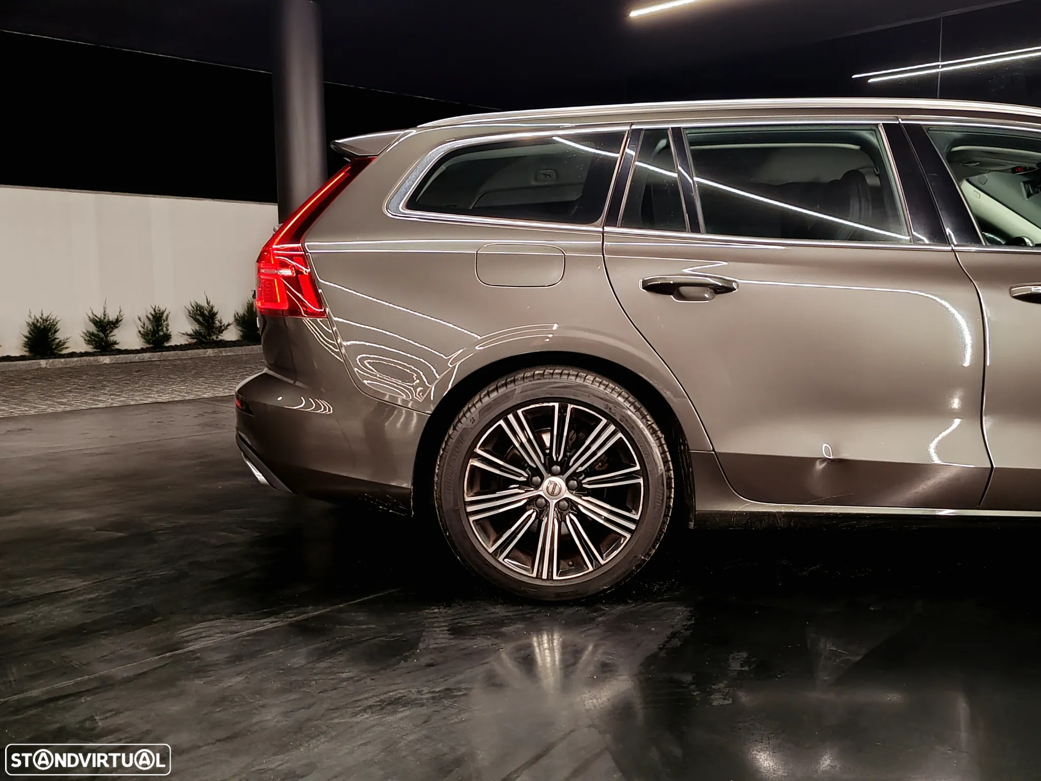 Volvo V60 2.0 D4 Inscription Geartronic - 4
