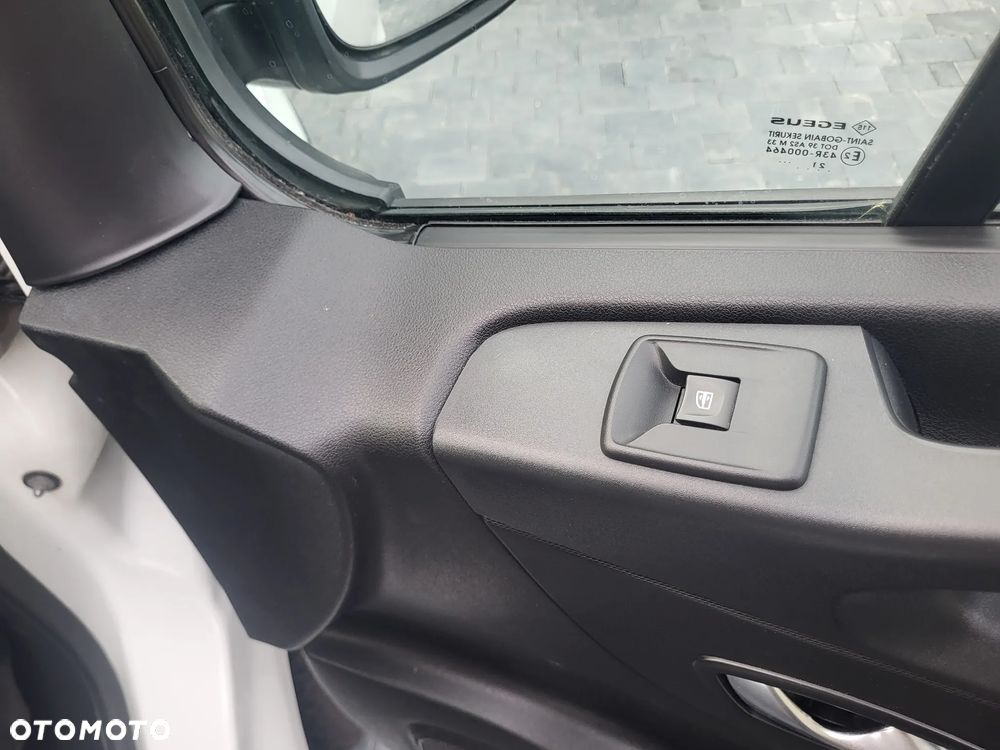 Renault Trafic - 13