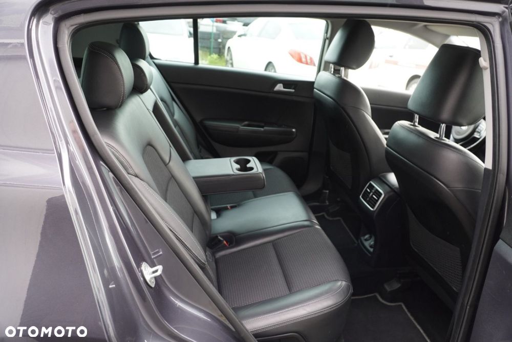 Kia Sportage 2.0 CRDI 184 AWD Platinum Edition - 10