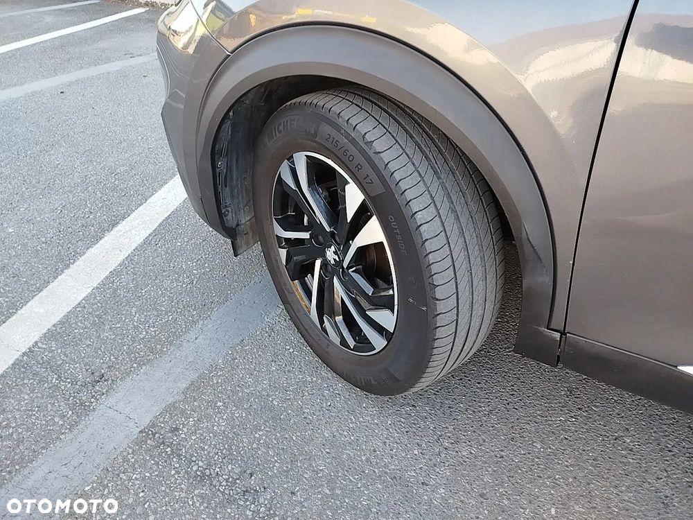Peugeot 2008 PureTech 130 EAT8 Allure - 33