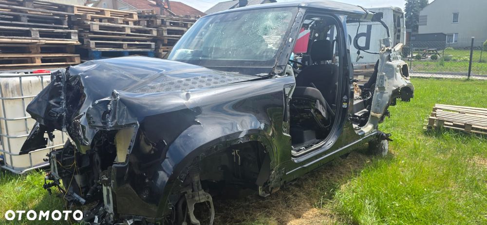 Land Rover Defender 2.0 D240 - 1