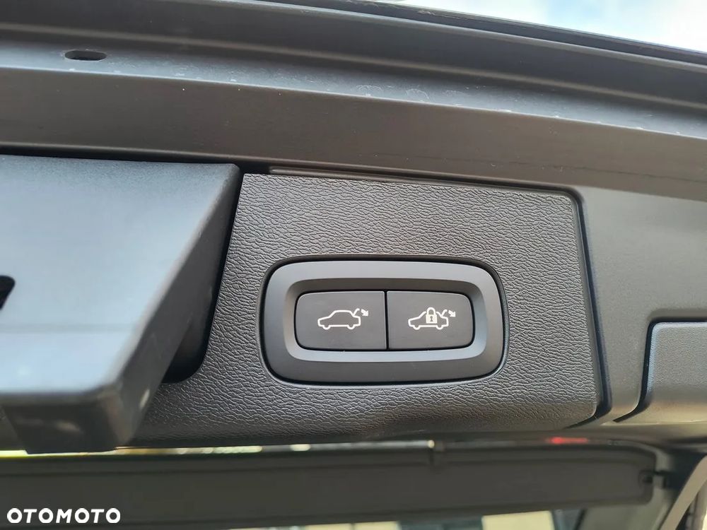 Volvo XC 60 B5 B AWD Plus Black Edition - 35