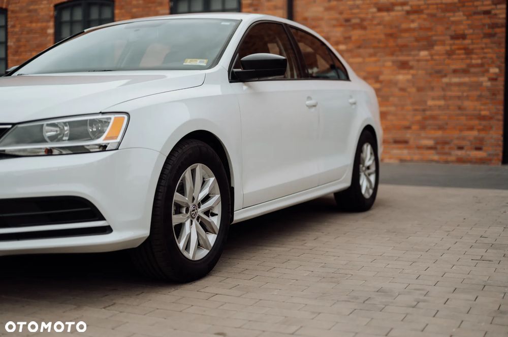 Volkswagen Jetta - 8