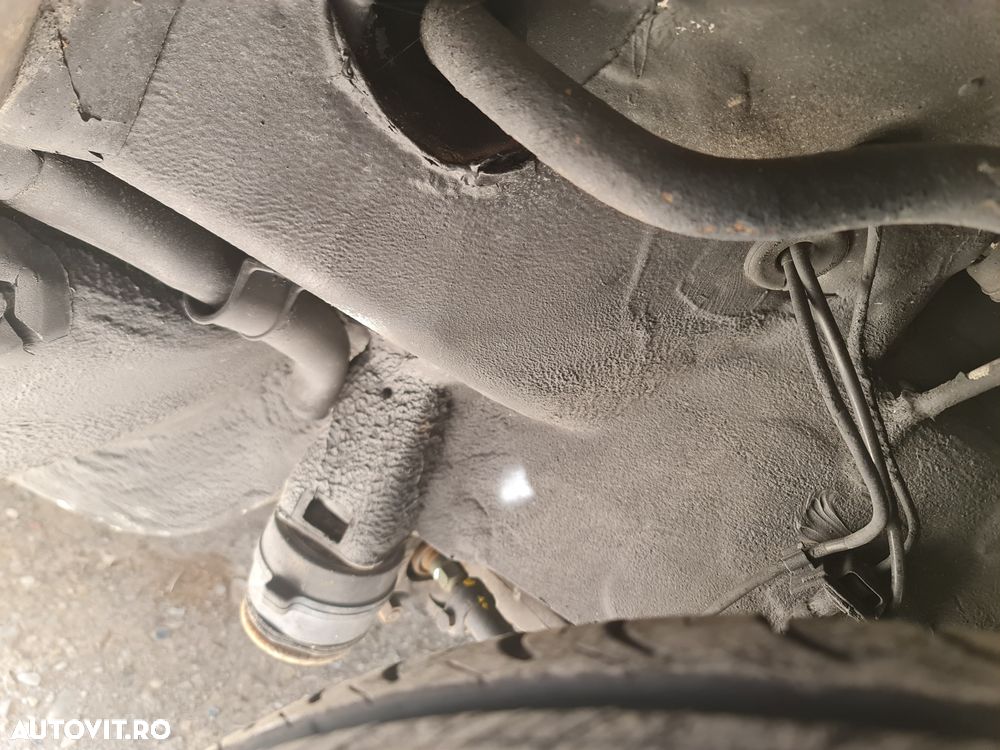 Mercedes-Benz W126 - 12