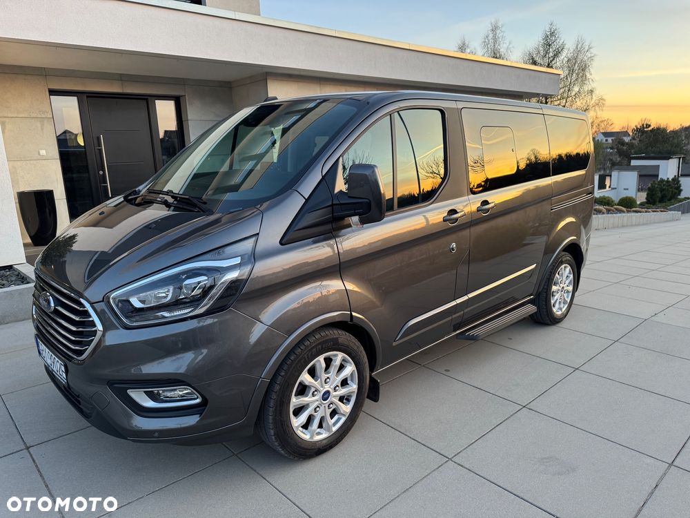 Ford Tourneo Custom 320 L1H1 VA Autm Titanium - 1