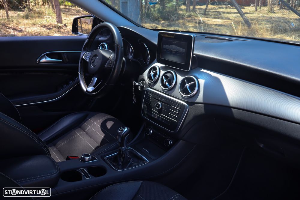 Mercedes-Benz CLA 180 (CDI) d - 12