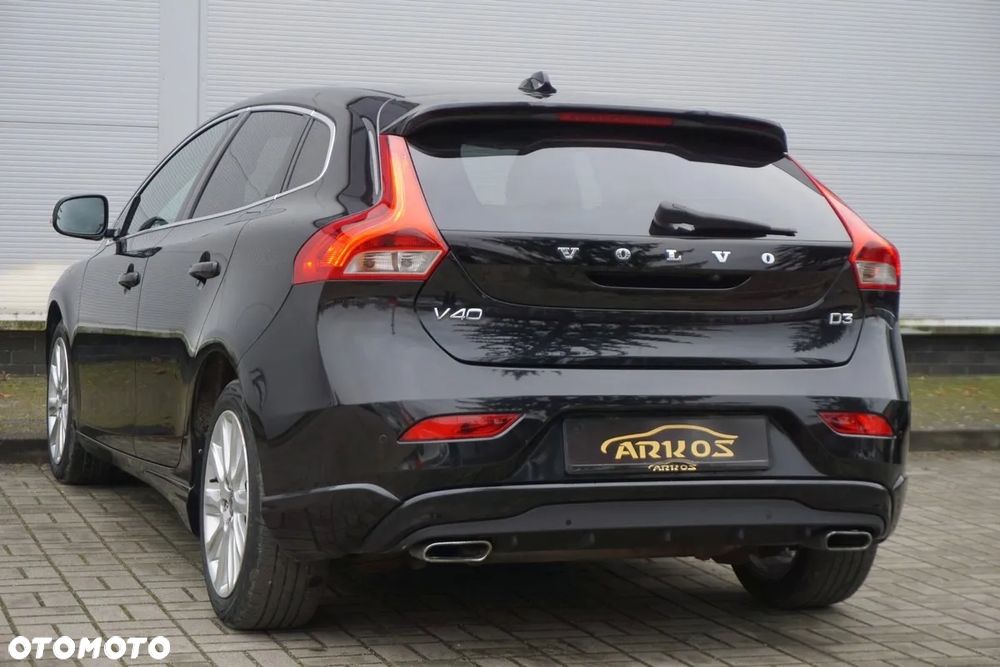 Volvo V40 D3 Summum - 16