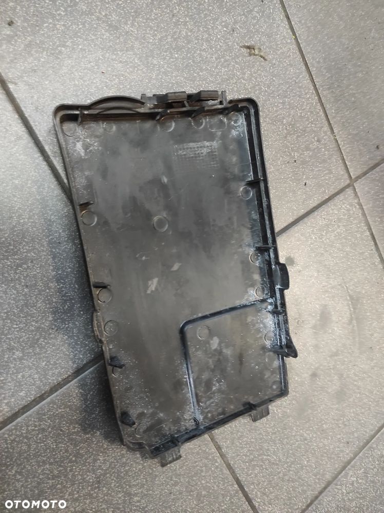OBUDOWA KLAPKA OSŁONA AKUMULATORA 1K0 VW GOLF 5 6 SIROCCO TIGUAN TOURAN PASSAT B6 B7 SEAT LEON 2 ALTEA TOLEDO 3 ALETA XL AUDI A3 8P SKODA OCTAVIA 2 OE WYSYŁKA !!!!! - 3