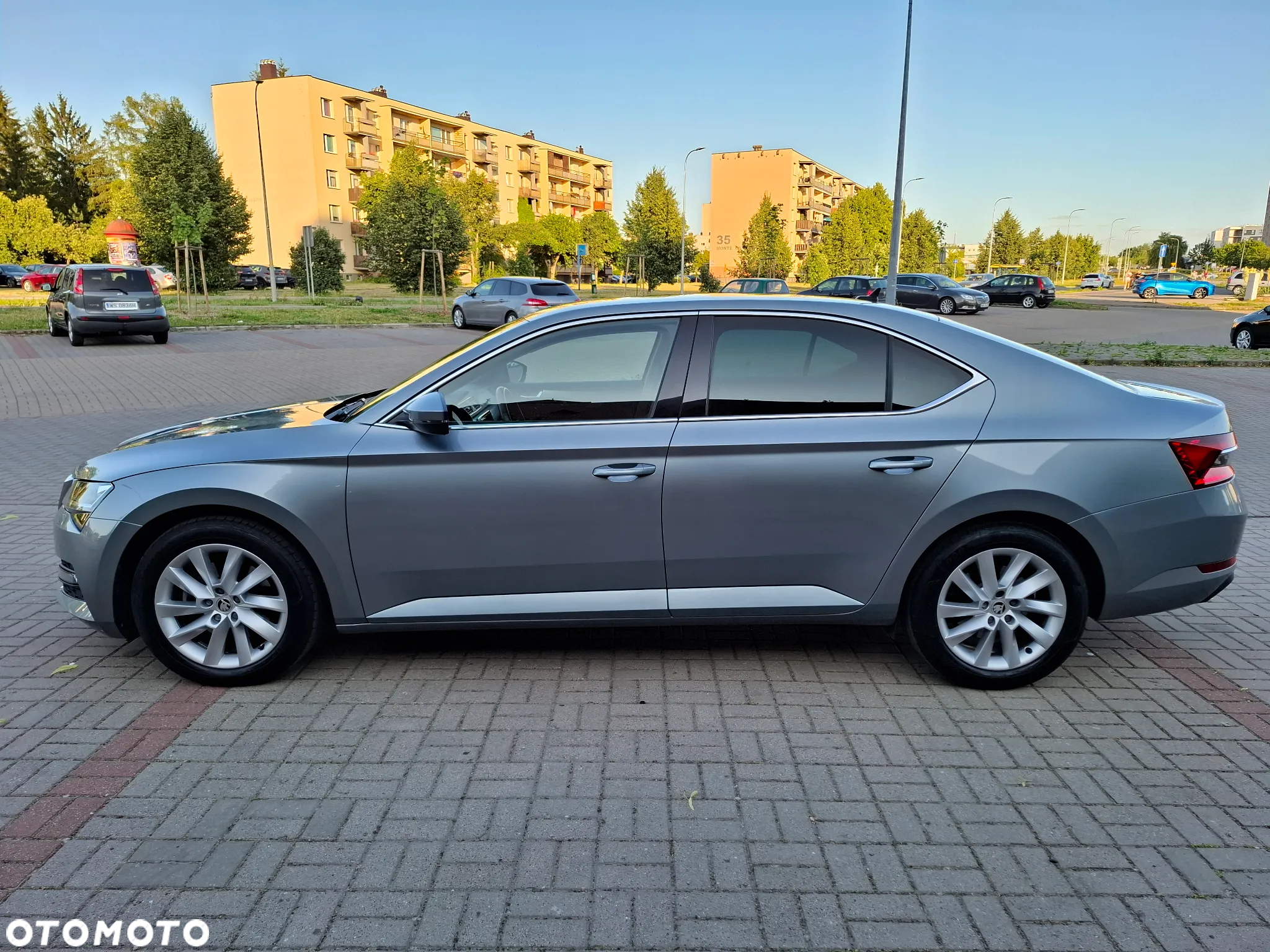 Skoda Superb 2.0 TSI Ambition DSG - 18