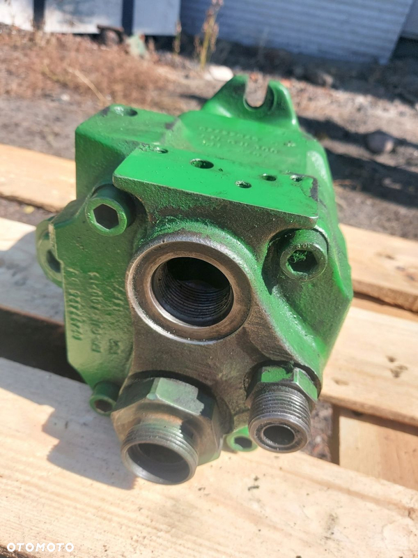 POMPA OLEJU 60CM3 AL209259 JOHN DEERE 6195R 2017r.