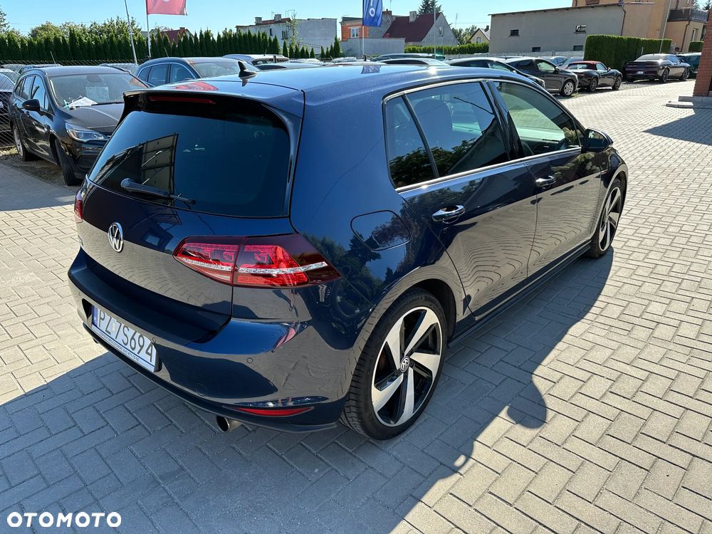 Volkswagen Golf - 3