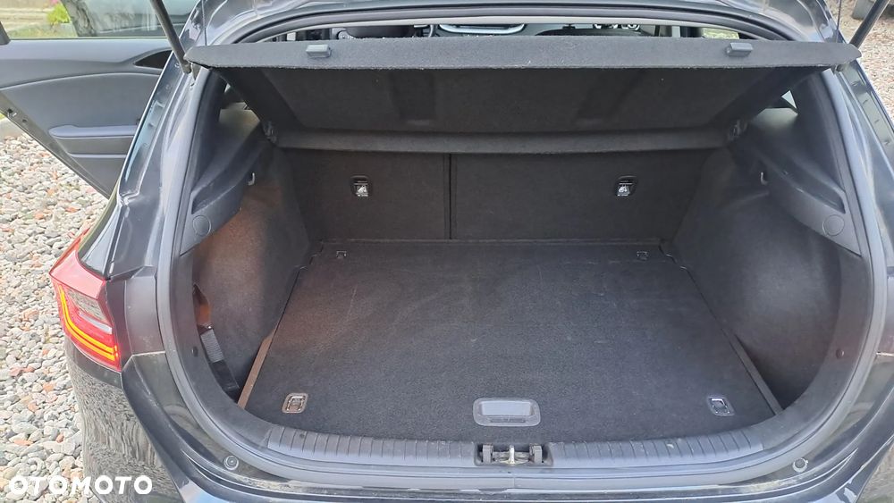 Kia Ceed - 11