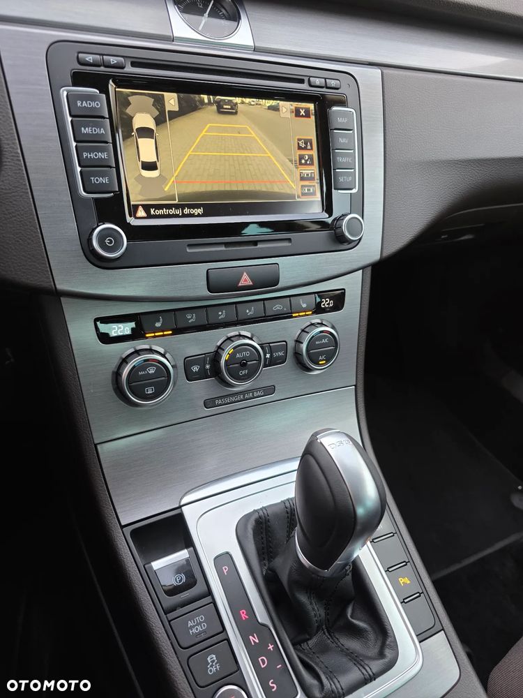 Volkswagen Passat 2.0 TDI Comfortline DSG - 9