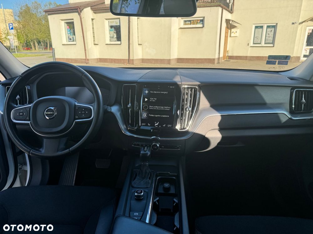 Volvo XC 60 D4 Momentum - 9