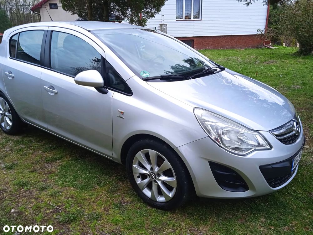 Opel Corsa 1.2 16V Cosmo - 1