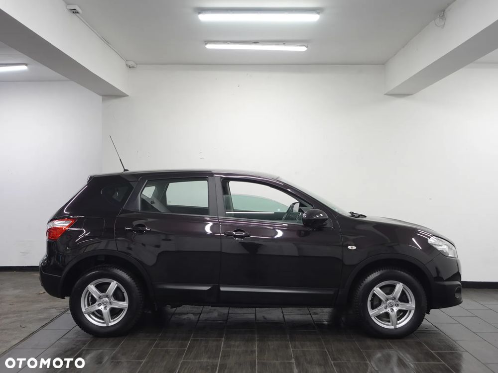 Nissan Qashqai 1.6 visia - 9