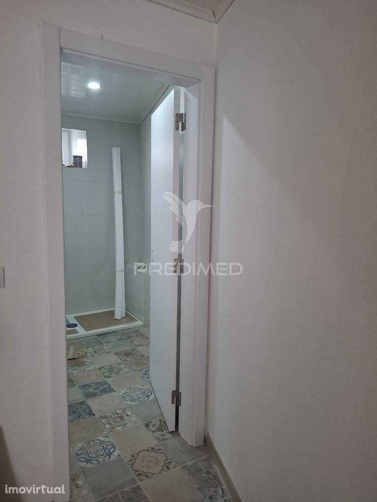 Moradia T2 remodelada em Santana da Carnota (Alenquer) - Grande imagem: 5/11