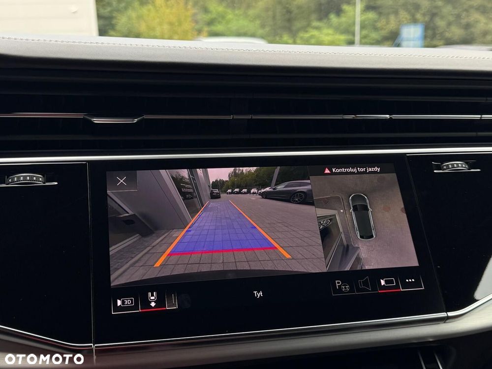 Audi SQ8 - 25