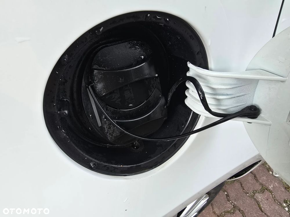 Volkswagen up! e-up - 14