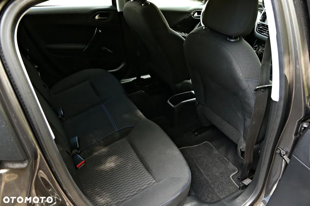 Peugeot 208 1.2 PureTech Style - 35