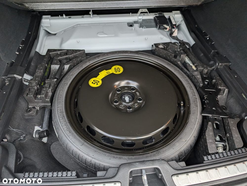 Volvo V60 B5 B AWD Plus Dark - 23