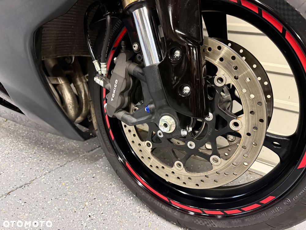 Suzuki GSX-R - 8