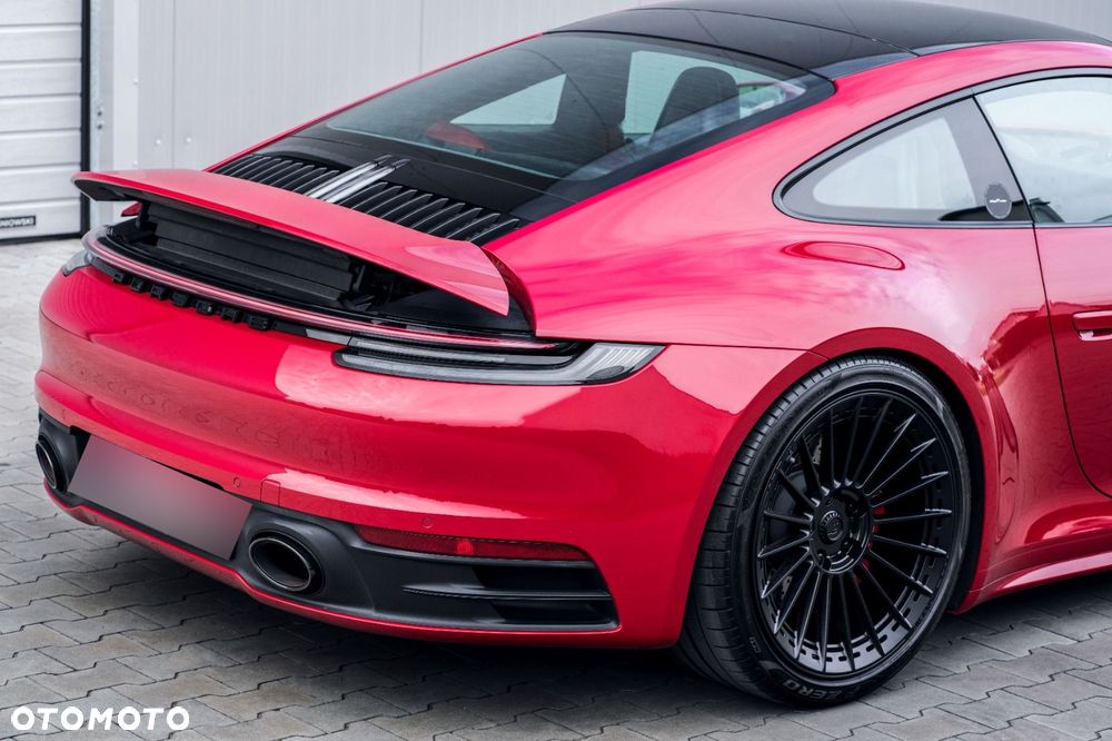 Porsche 911 Carrera 4S - 13