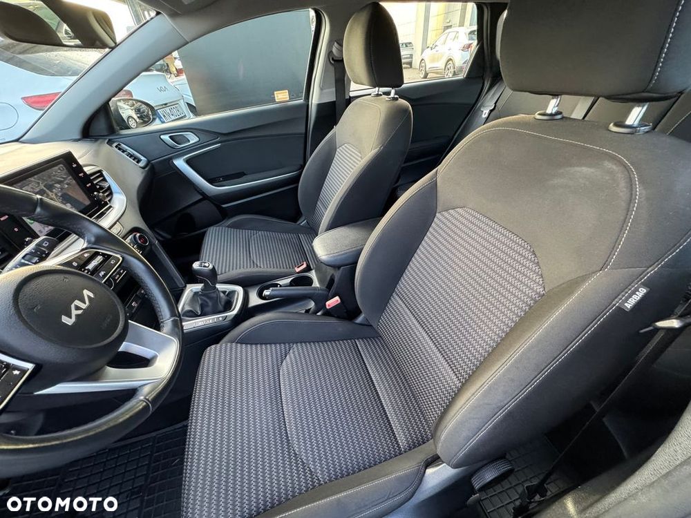 Kia Ceed 1.5 T-GDI M DCT - 10