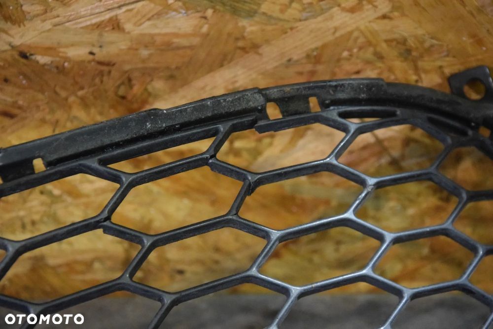 Honda Civic VIII UFO 06-11 Kratka zderzaka dolna środkowa oryginał - 4