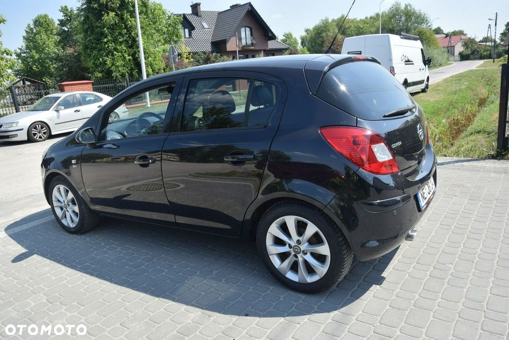 Opel Corsa 1.4 16V 150 Jahre - 13