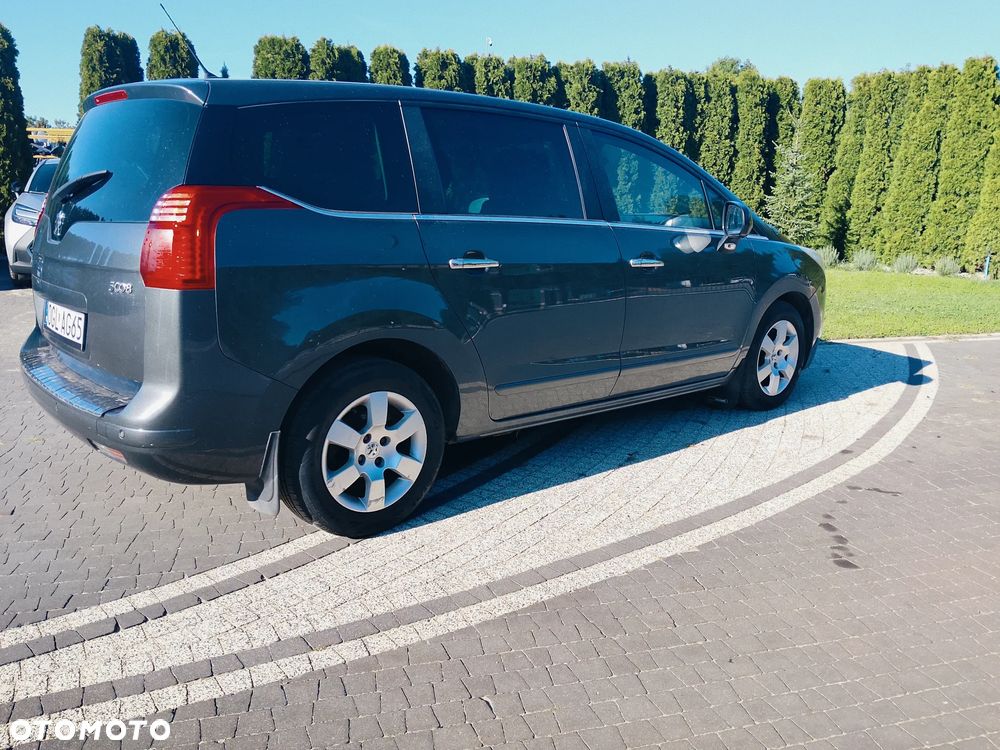Peugeot 5008 - 4