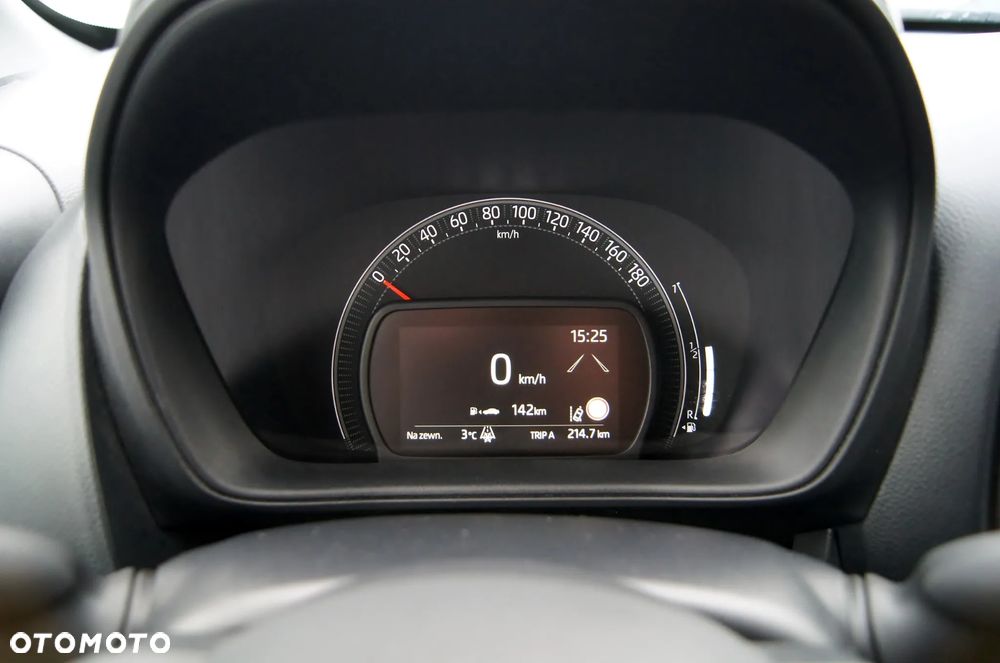 Toyota Aygo X Business Edition - 16