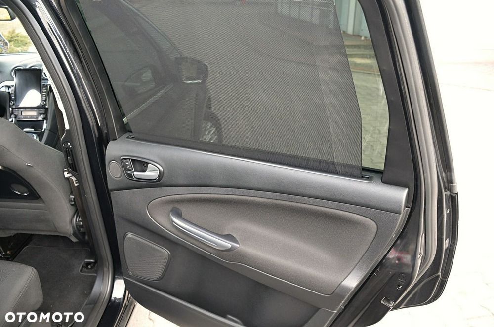 Ford S-Max - 22