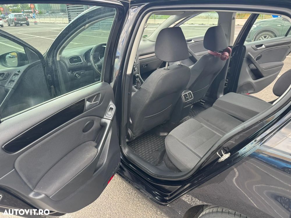 Volkswagen Golf - 11