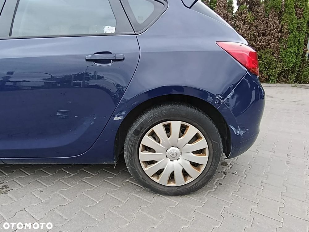 Opel Astra - 4