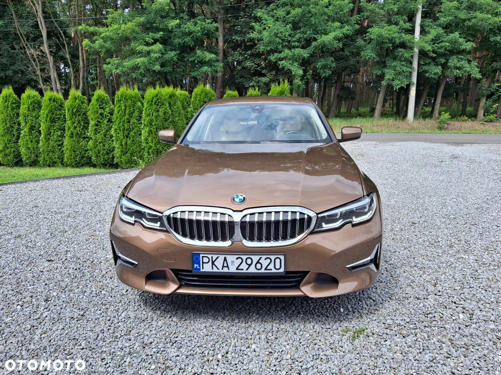 BMW Seria 3 320d xDrive Luxury Line sport - 2