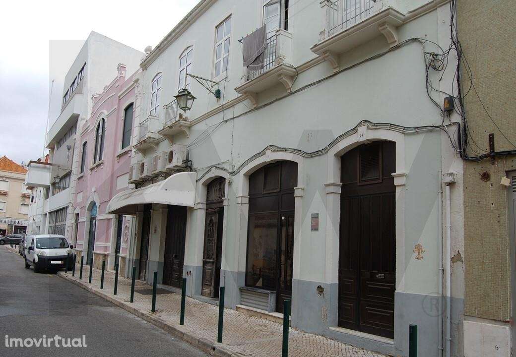 Prédio no centro de Vila Franca de Xira - Grande imagem: 3/8