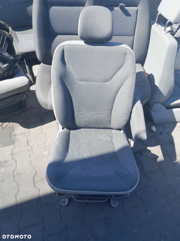Fotel pasażera Renault Trafic II - 1