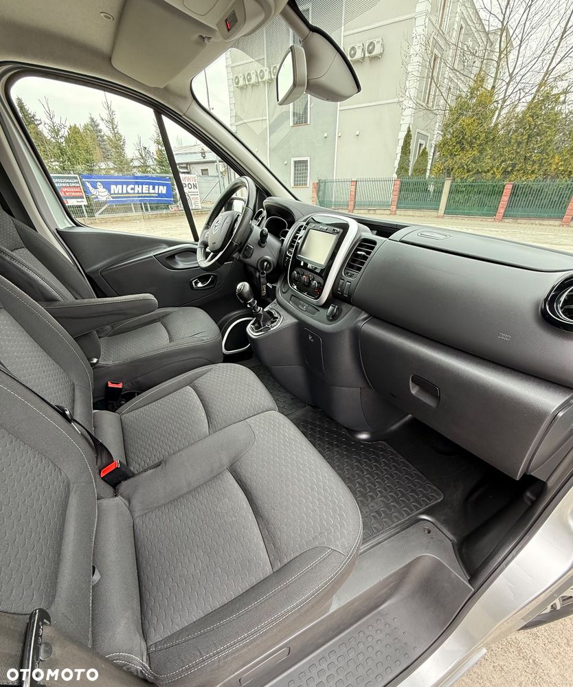 Opel Vivaro L2H1 2,9t Elegance Business - 14
