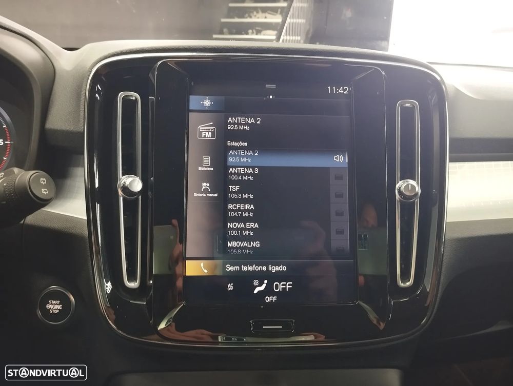 Volvo XC 40 2.0 D4 Momentum Plus AWD - 29