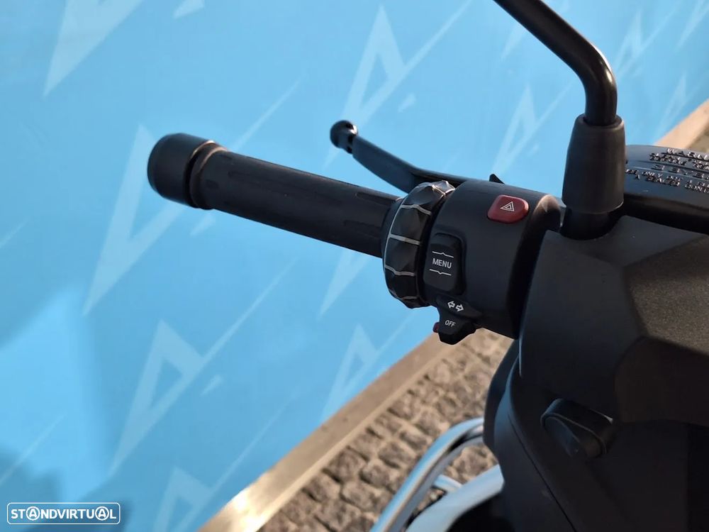 BMW C 400 X - 8