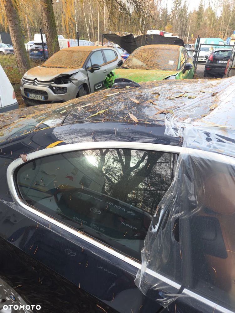 BMW Seria 3 325i xDrive - 14