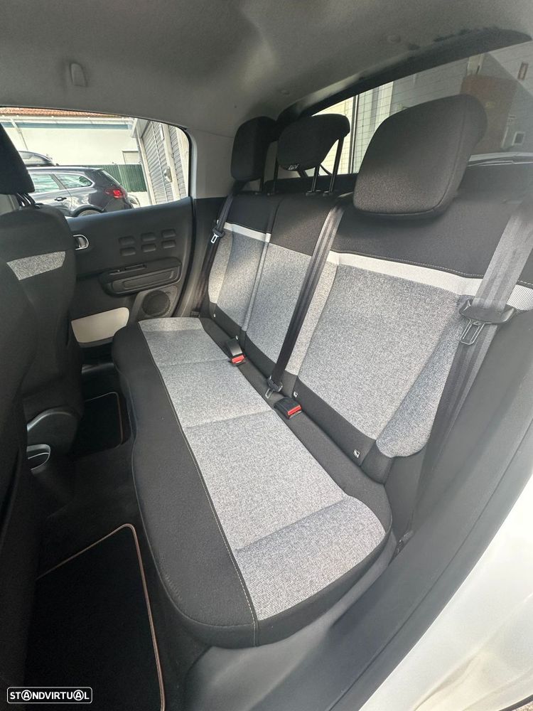 Citroën C3 1.2 PureTech Shine EAT6 - 8